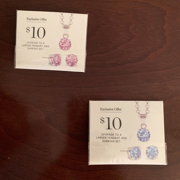 Set of Two Necklaces - BNIP - Picture 4 of 4